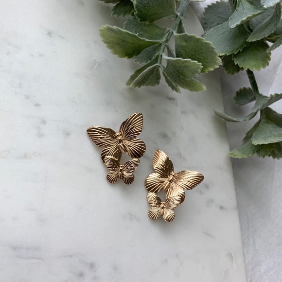 The Rose - Detailed Butterfly Double Drop Earrings - Picture 3 of 7